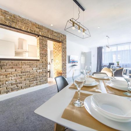 Contractor Accommodation Near Heathrow, Windsor Minutes From M4 สลาว ภายนอก รูปภาพ