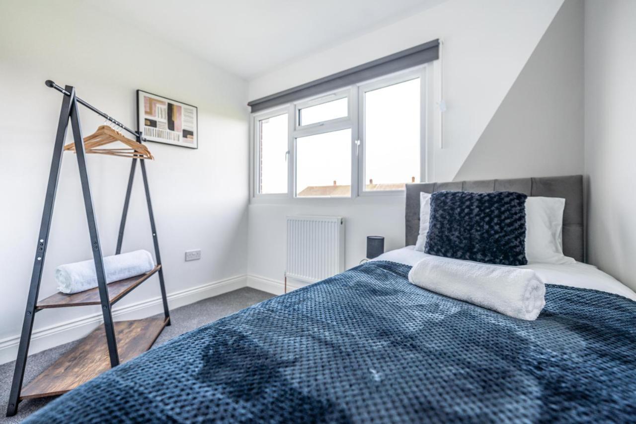 Contractor Accommodation Near Heathrow, Windsor Minutes From M4 สลาว ภายนอก รูปภาพ